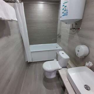 Гостиница Прага Улан-Удэ Одноместный номер с ванной комнатой-3