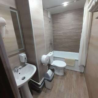 Гостиница Прага Улан-Удэ Одноместный номер с ванной комнатой-5